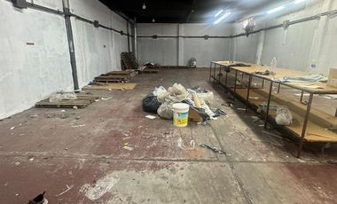 Venta/Alquiler de Galpón/Depósito entrada camión de Edificio Comercial Luis Viale Caballito