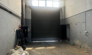 Venta/Alquiler de Galpón/Depósito entrada camión de Edificio Comercial Luis Viale Caballito