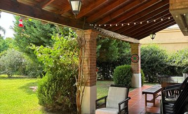 Casa en  Alquiler en Santa Maria de los Olivos