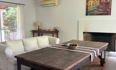 Casa en  Alquiler en Santa Maria de los Olivos