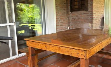 Casa en  Alquiler en Santa Maria de los Olivos