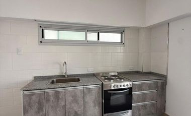 Casa 4 ambientes - con patio y terraza - alquiler