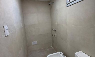 Casa 4 ambientes - con patio y terraza - alquiler