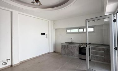 Casa 4 ambientes - con patio y terraza - alquiler