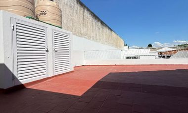 Casa 4 ambientes - con patio y terraza - alquiler