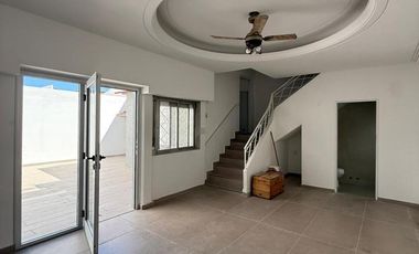 Casa 4 ambientes - con patio y terraza - alquiler