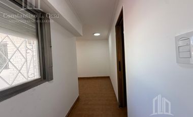 Casa 4 ambientes - con patio y terraza - alquiler