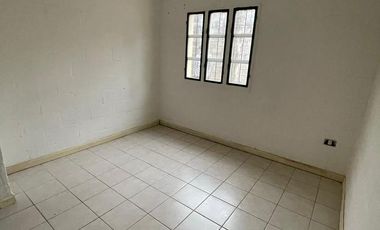 CASA UN DORMITORIO - BARRIO LOS QUIMICOS - CON COCHERA