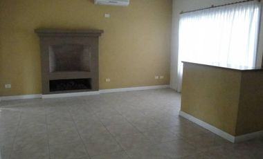Casa Muy Bien Ubicada en Venta/Alquiler en Santa Barbara!