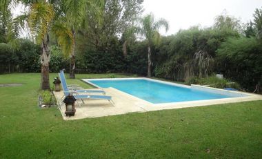 Casa Muy Bien Ubicada en Venta/Alquiler en Santa Barbara!