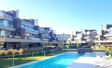 Las Piedras | Venta | Muy interesante PB en esquina de 3 dormitorios con jardín y parrilla