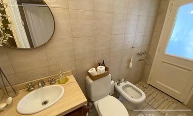 Casa en venta de cuatro ambientes en Abril Country Club - Guillermo Hudson