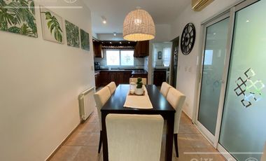 Casa en venta de cuatro ambientes en Abril Country Club - Guillermo Hudson