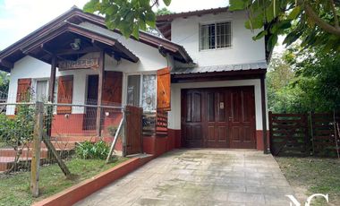 Casa en venta en Valeria del mar Con cochera