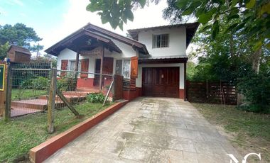 Casa en venta en Valeria del mar Con cochera