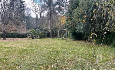 Terreno con Casa Quinta Soñada en Venta – Barrio Los Jazmines, Del Viso!