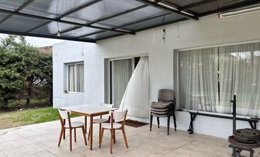 Casa en en venta- Barrio Álamo Alto-4 amb-Apto Credito.