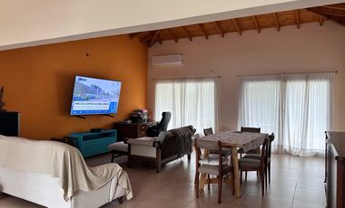 Casa en en venta- Barrio Álamo Alto-4 amb-Apto Credito.