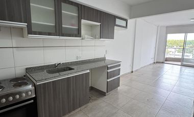 hermoso mono ambiente super amplio con balcon -  placard y aire acondicionado - sum y laundry