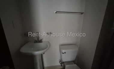 Departamento en Renta en Agricola Pantitlan 26-2584.