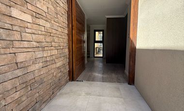 HERMOSA Y AMPLIA CASA IDEAL EMPRESAS