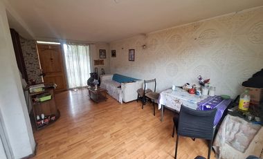 Vende casa en Macul ( Oportunidad)