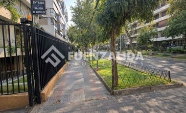 Estacionamiento en Venta en Av. Nueva Providencia con Luis Thayer Ojeda