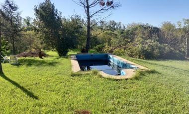 A orillas del Carcarañá. Hermosa Casa-Quinta con Piscina y Amplio Terreno.