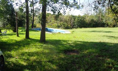A orillas del Carcarañá. Hermosa Casa-Quinta con Piscina y Amplio Terreno.