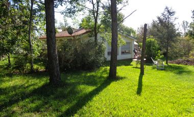 A orillas del Carcarañá. Hermosa Casa-Quinta con Piscina y Amplio Terreno.