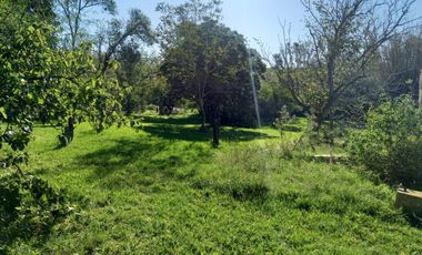 A orillas del Carcarañá. Hermosa Casa-Quinta con Piscina y Amplio Terreno.