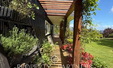 Propiedad en exclusivo Condominio Los Aromos