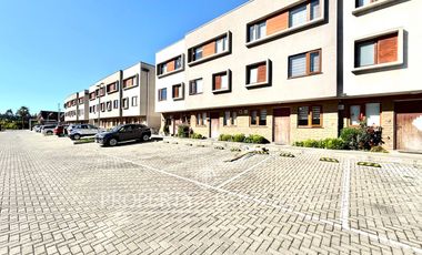 Townhouse en Lomas de San Andrés