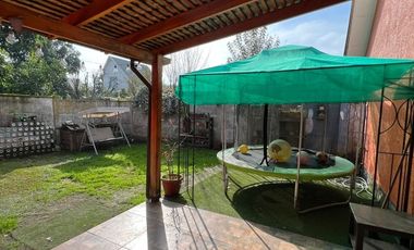 VENDEMOS AMPLIA CASA DE UN PISO EN LOTEO PROSPERIDAD