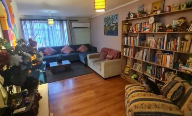 VENDEMOS AMPLIA CASA DE UN PISO EN LOTEO PROSPERIDAD