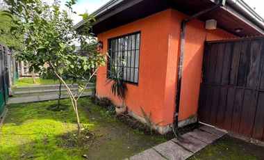 VENDEMOS AMPLIA CASA DE UN PISO EN LOTEO PROSPERIDAD