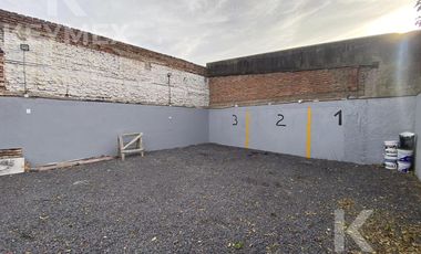 Departamento un dormitorio con cochera a la venta 22 y 65