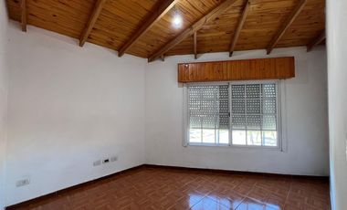 Departamento tipo PH tres ambientes en Alquiler en Wilde