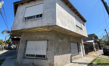 Departamento tipo PH tres ambientes en Alquiler en Wilde