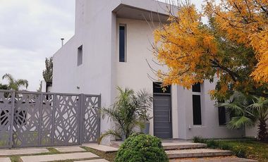 Casa - Altos de Manantiales