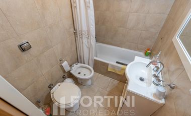 Venta  Departamento 4 ambientes centro villa ballester