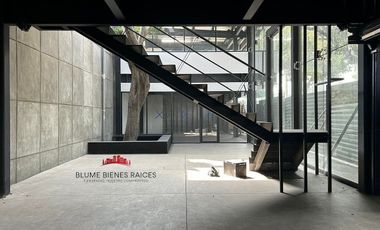 Renta locales comerciales sobre Vía Morelos, Xalostoc; Ecatepec de Morelos