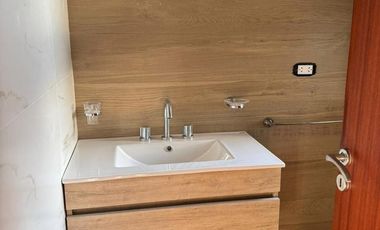 Casa a estrenar con piscina en terreno de 420 m2