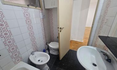 Departamento 2 ambientes con patio en alquiler en Retiro