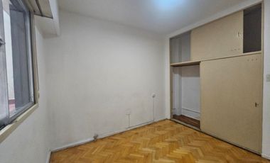 Departamento 2 ambientes con patio en alquiler en Retiro