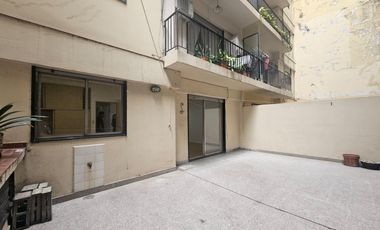 Departamento 2 ambientes con patio en alquiler en Retiro