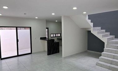 Casa en venta en Santiago de la peña.