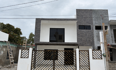 Casa en venta en Santiago de la peña.