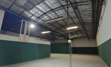Espectacular galpón de 430 m2 en el centro geográfico de Rosario!