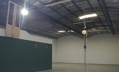 Espectacular galpón de 430 m2 en el centro geográfico de Rosario!